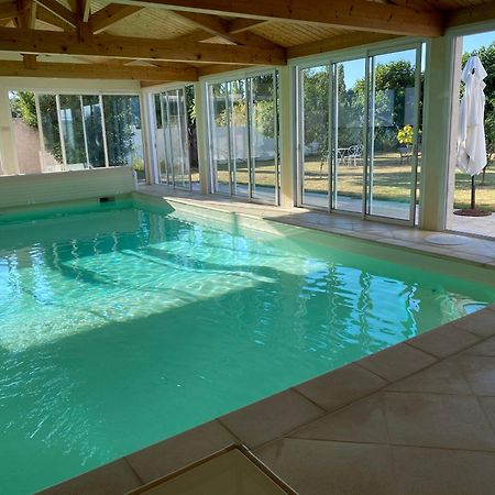 Bed and Breakfast Le Vieux Moulin Bouhet Екстер'єр фото