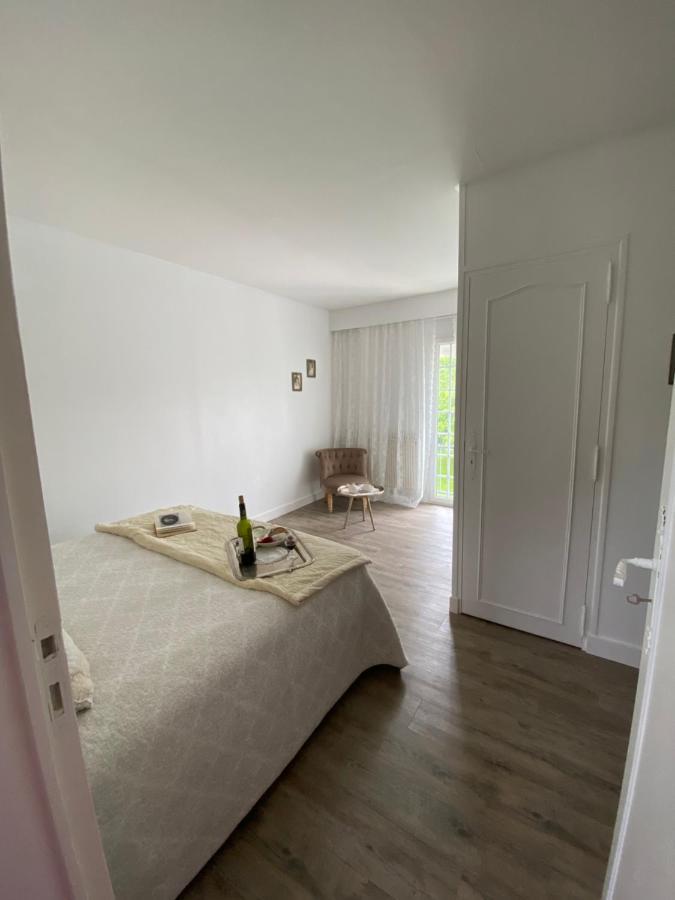 Bed and Breakfast Le Vieux Moulin Bouhet Екстер'єр фото