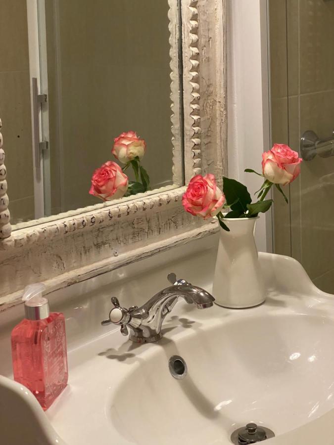 Bed and Breakfast Le Vieux Moulin Bouhet Екстер'єр фото