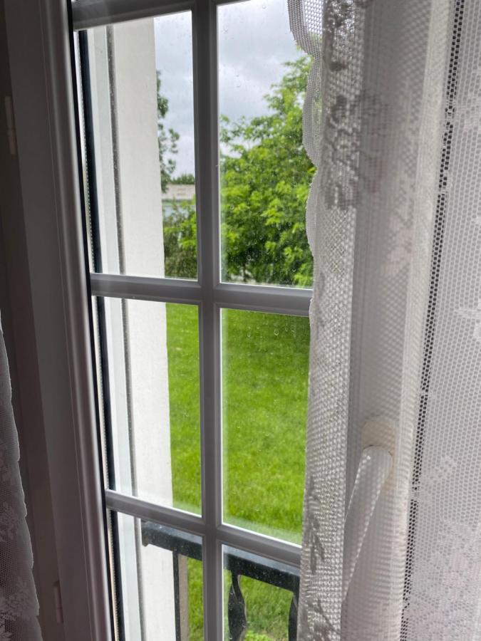 Bed and Breakfast Le Vieux Moulin Bouhet Екстер'єр фото