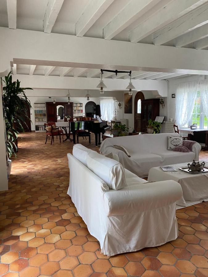 Bed and Breakfast Le Vieux Moulin Bouhet Екстер'єр фото