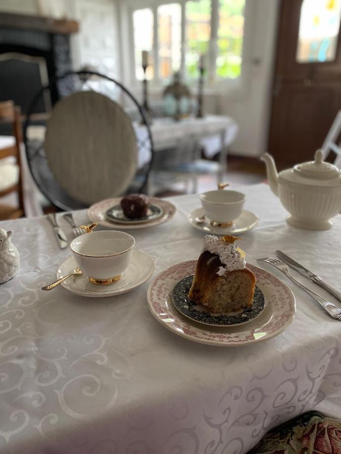 Bed and Breakfast Le Vieux Moulin Bouhet Екстер'єр фото